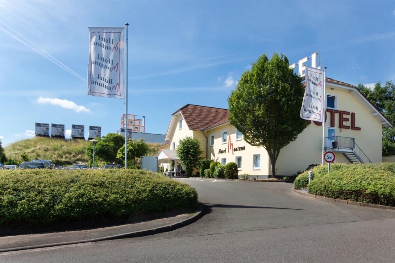 Diemelstadt Hotel Montana מראה חיצוני תמונה