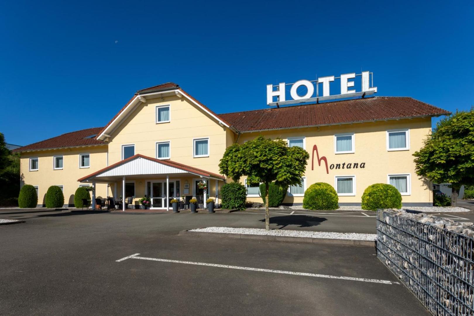 Diemelstadt Hotel Montana מראה חיצוני תמונה